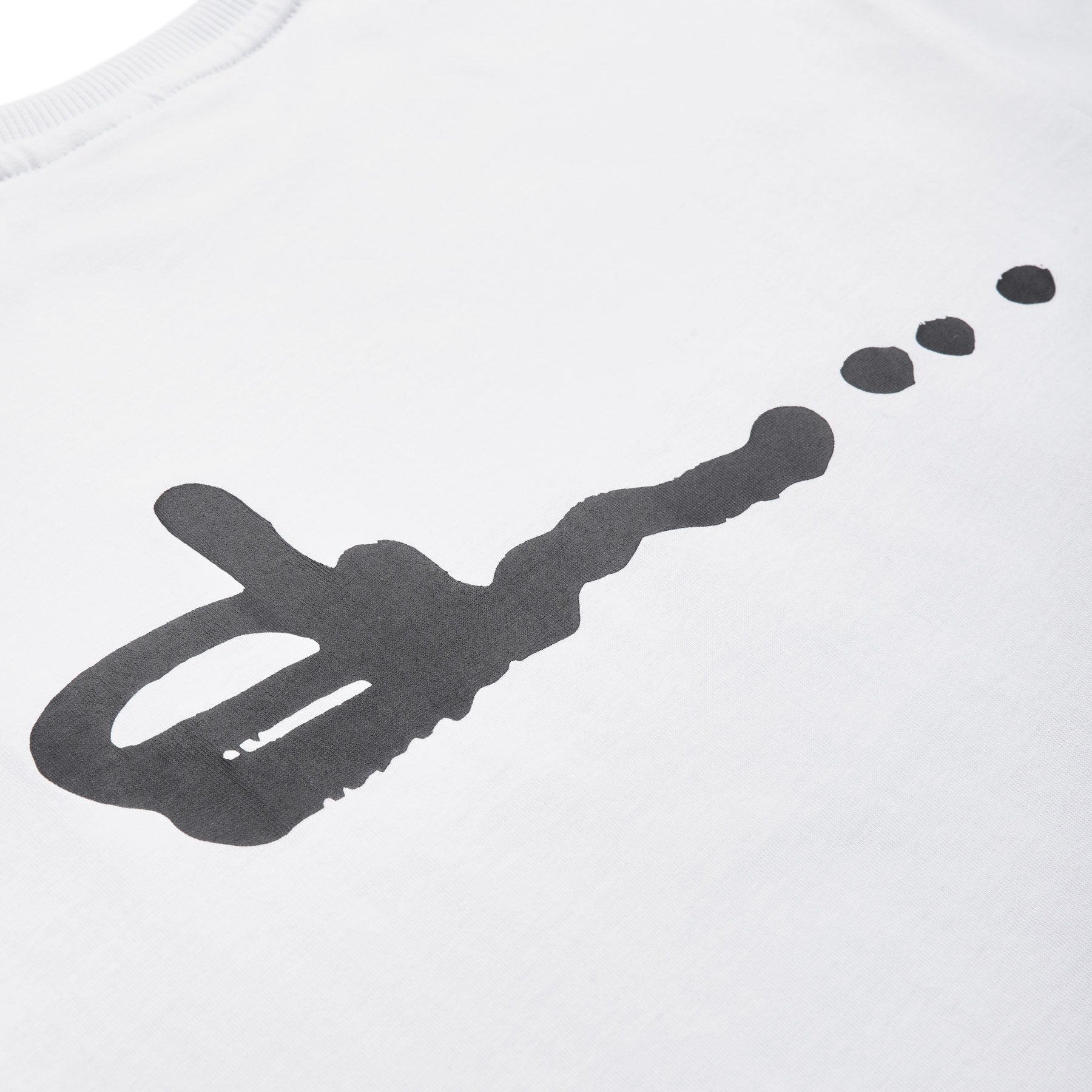 The 6PM SLAWN SIGNATURE TEE WHITE features a black abstract key with three dots printed on white fabric.