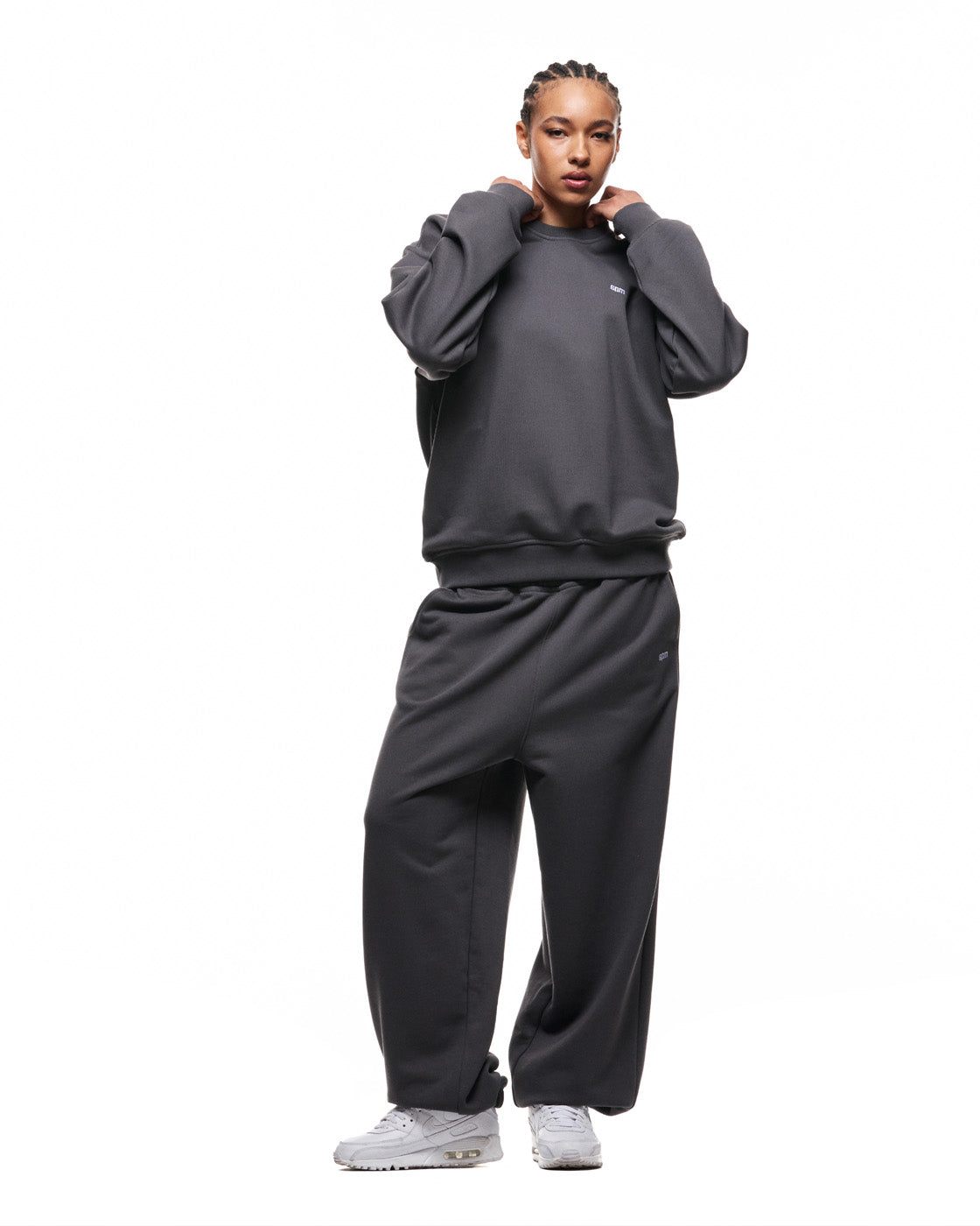 6PM+ CREWNECK '26 ANTHRACITE