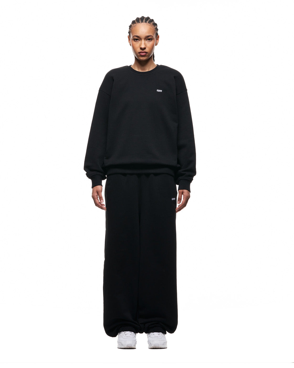 6PM+ CREWNECK '26 BLACK