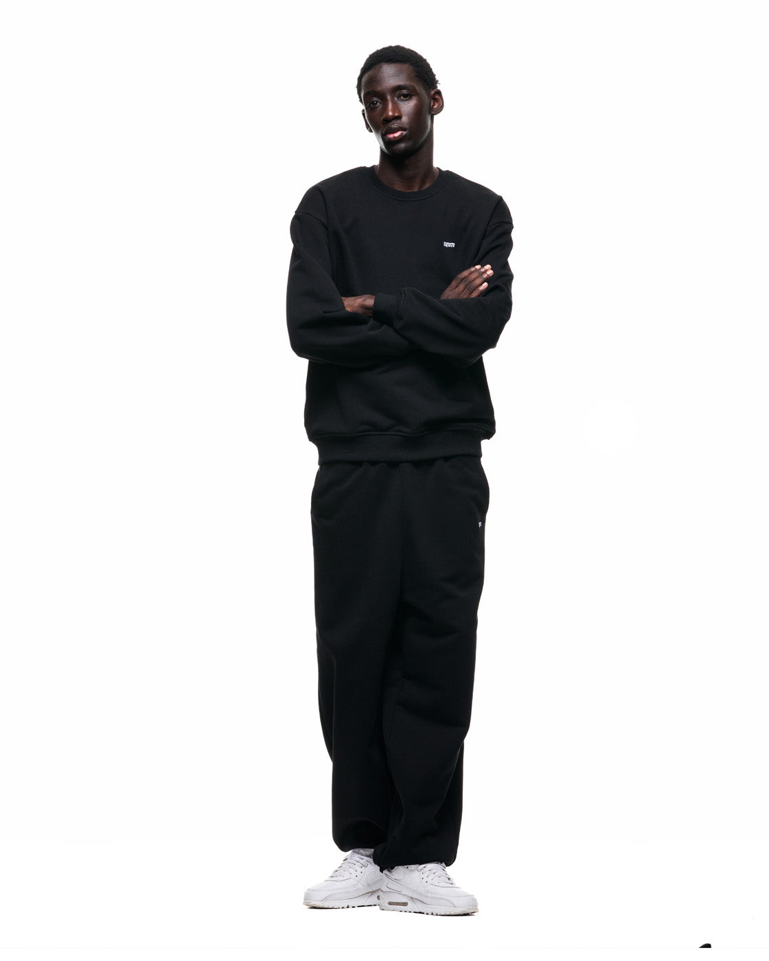 6PM+ CREWNECK '26 BLACK