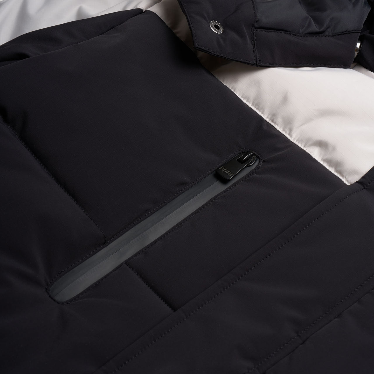 COACH PUFFER COAT BLACK