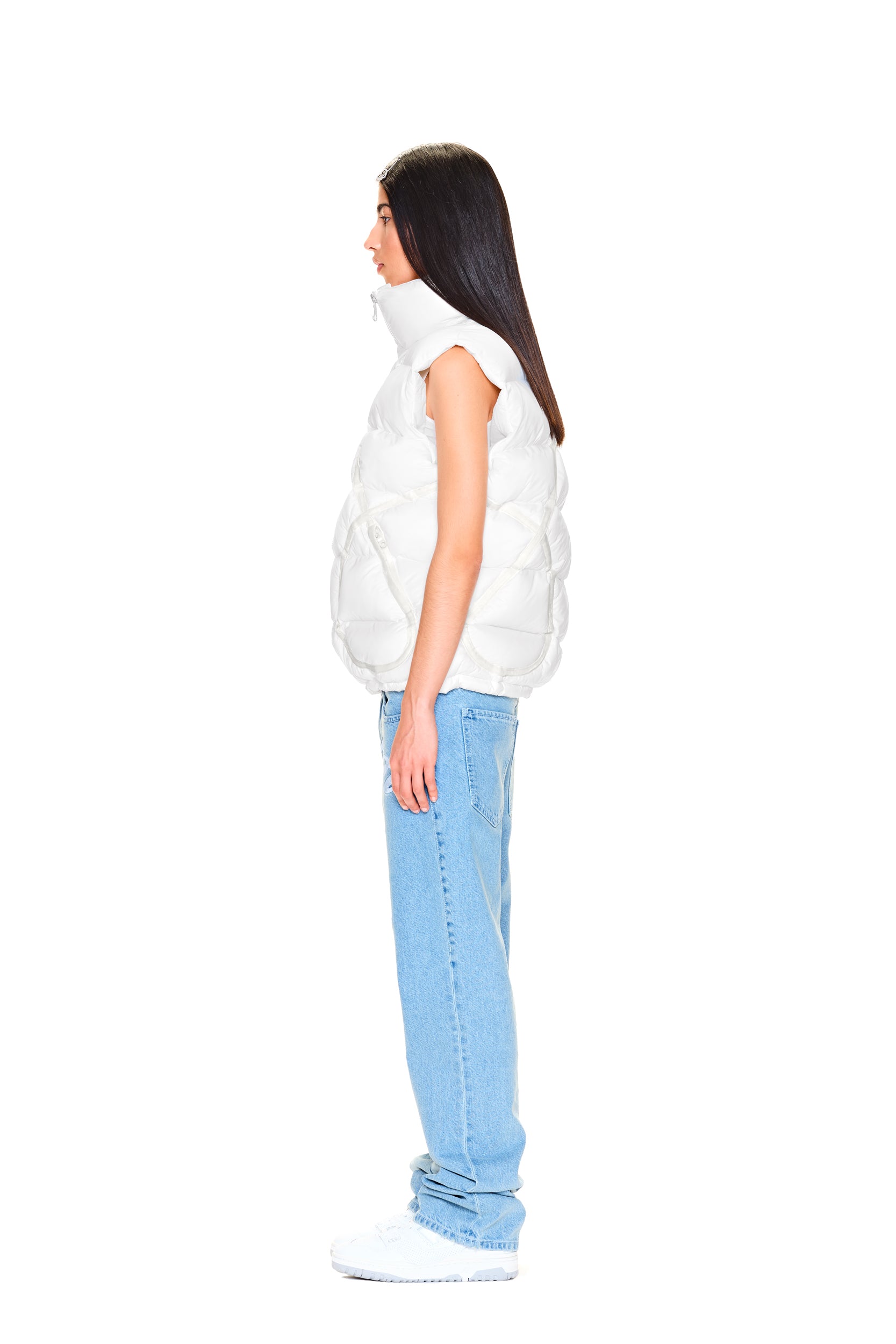 LABEL VEST WHITE