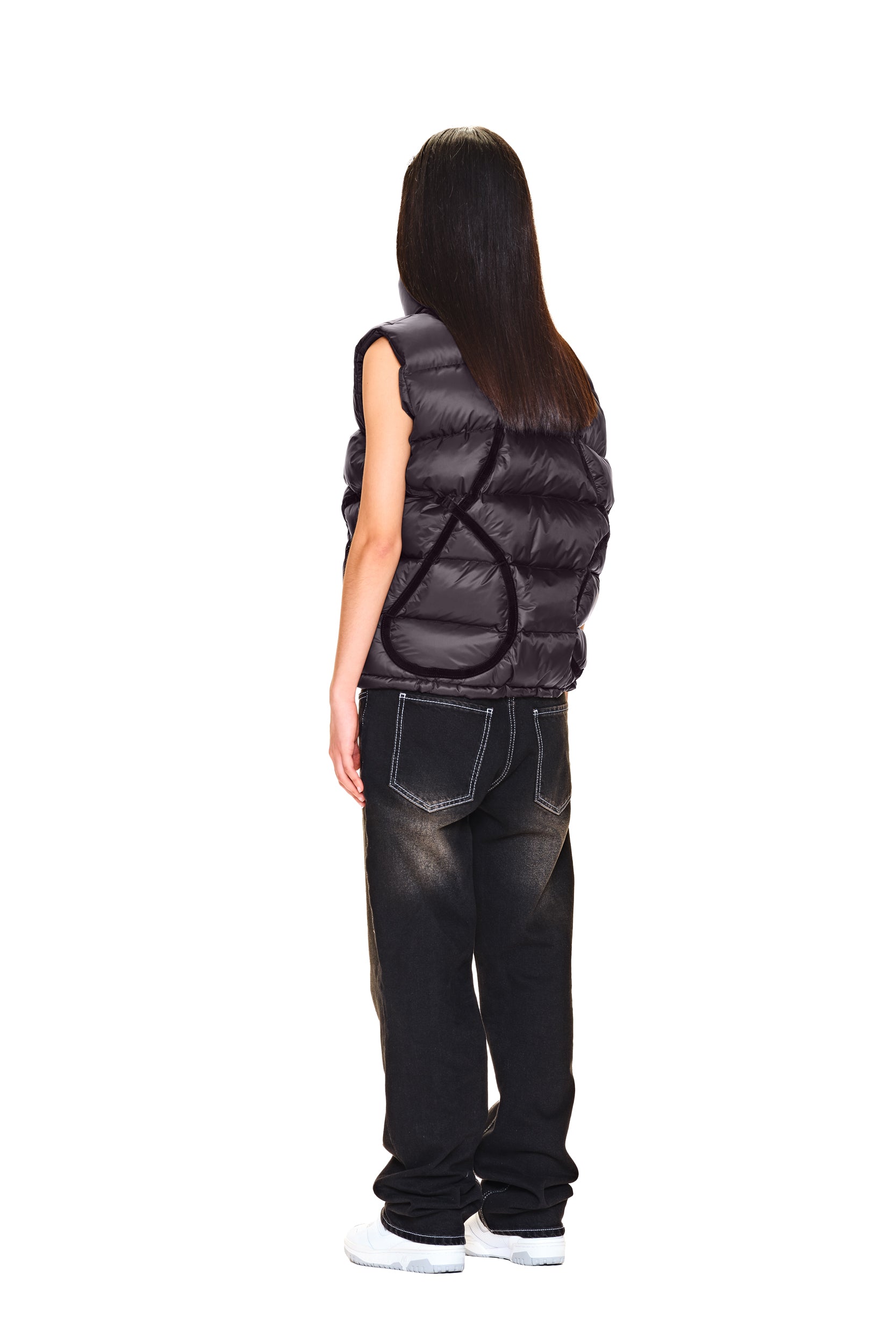 LABEL VEST BLACK